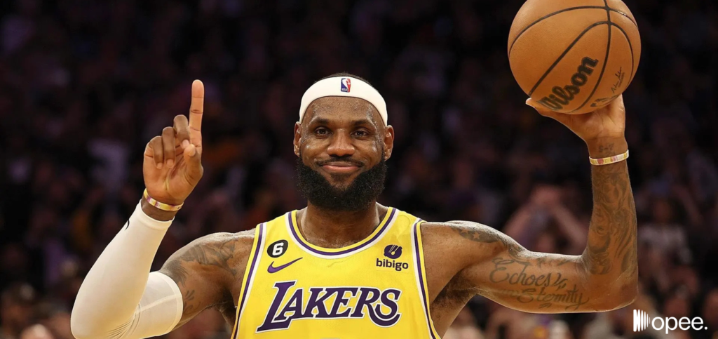 lebron james playing basketball image
